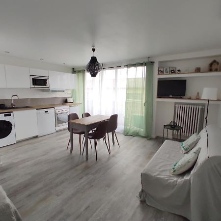 Appartement Climatise Avec Balcon,Wifi, Proche Remparts Avinyon Dış mekan fotoğraf