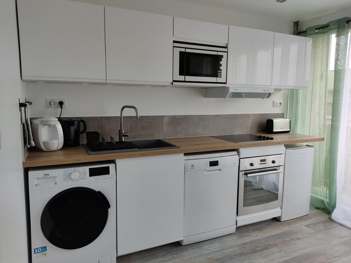 Appartement Climatise Avec Balcon,Wifi, Proche Remparts Avinyon Dış mekan fotoğraf