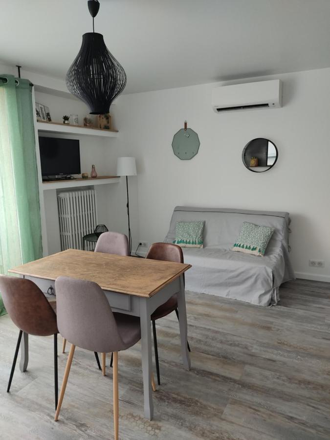 Appartement Climatise Avec Balcon,Wifi, Proche Remparts Avinyon Dış mekan fotoğraf