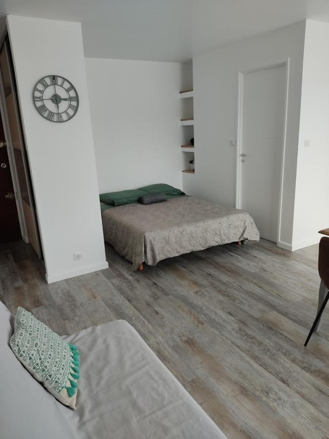 Appartement Climatise Avec Balcon,Wifi, Proche Remparts Avinyon Dış mekan fotoğraf